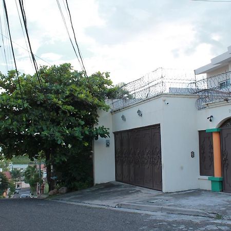 تيجوسيجالبا Hotel Casa Las Lomas المظهر الخارجي الصورة