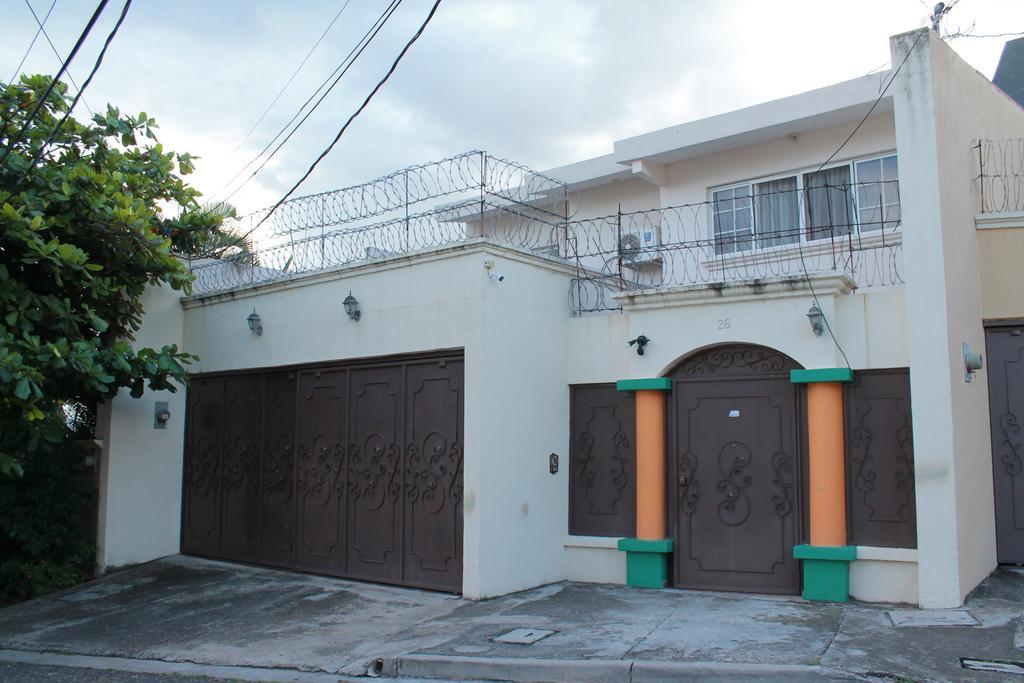 تيجوسيجالبا Hotel Casa Las Lomas المظهر الخارجي الصورة