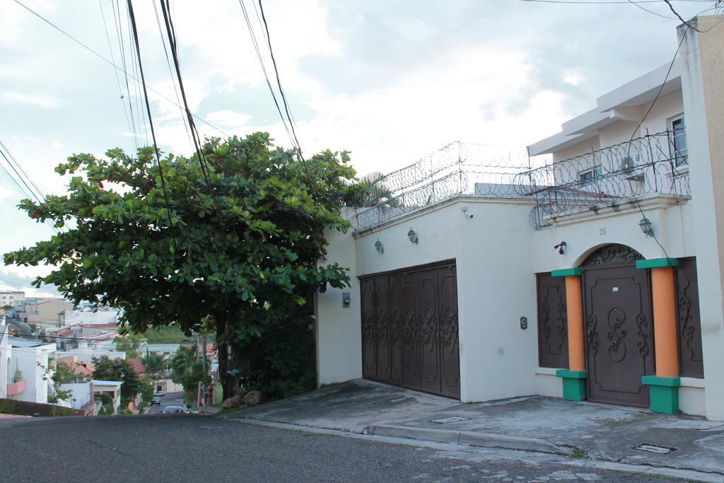 تيجوسيجالبا Hotel Casa Las Lomas المظهر الخارجي الصورة